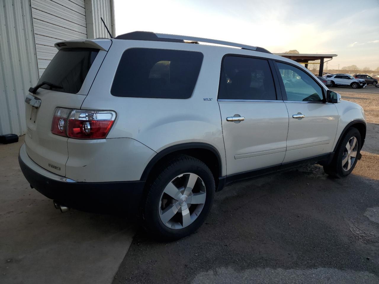 2011 GMC ACADIA WHITE - Image 3