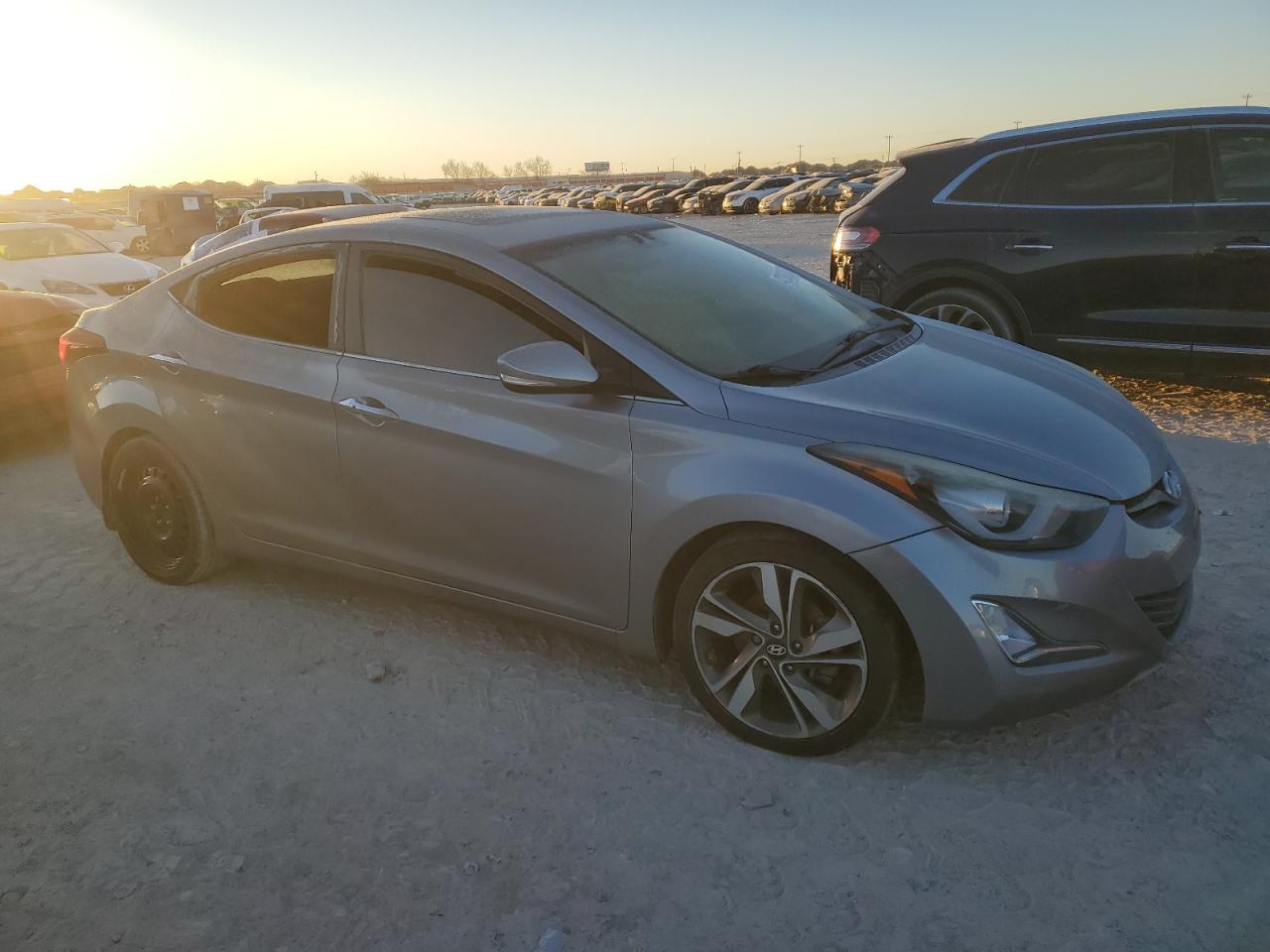 2015 Hyundai Elantra - Image 4