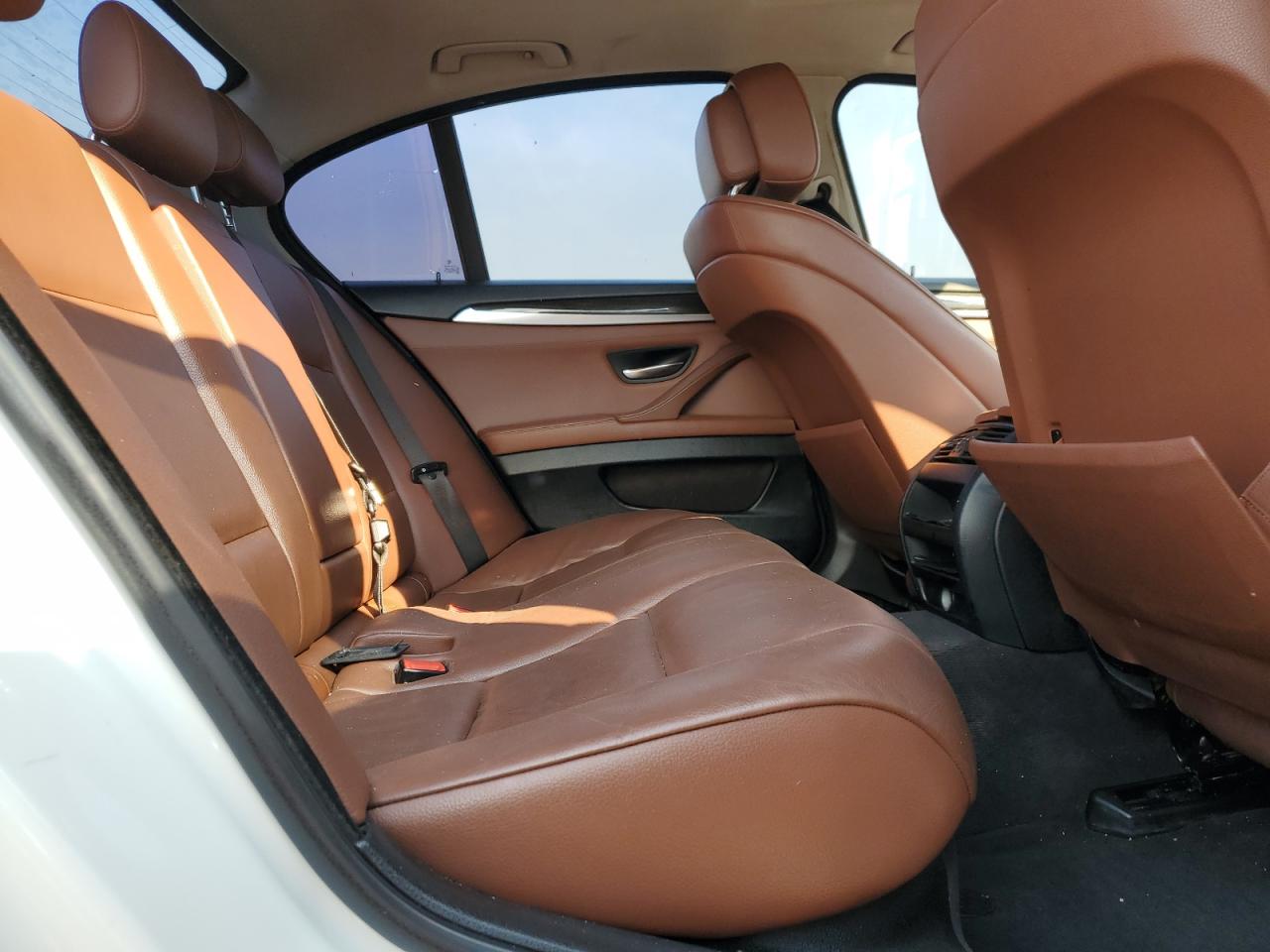 2013 BMW 5 SERIES WHITE - Image 10