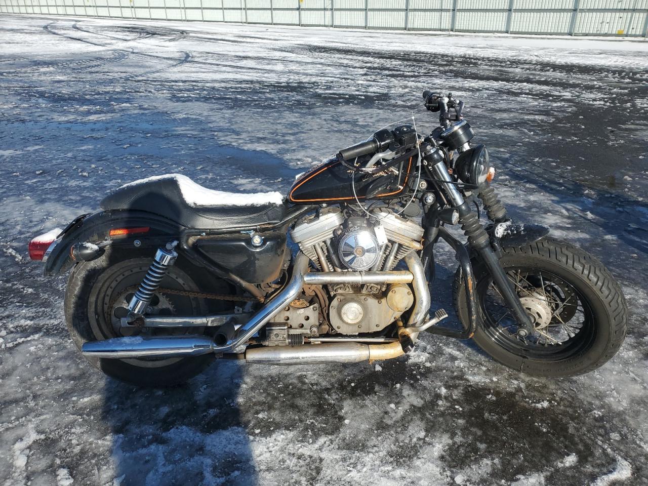HARLEY-DAVIDSON XL883 C BLACK