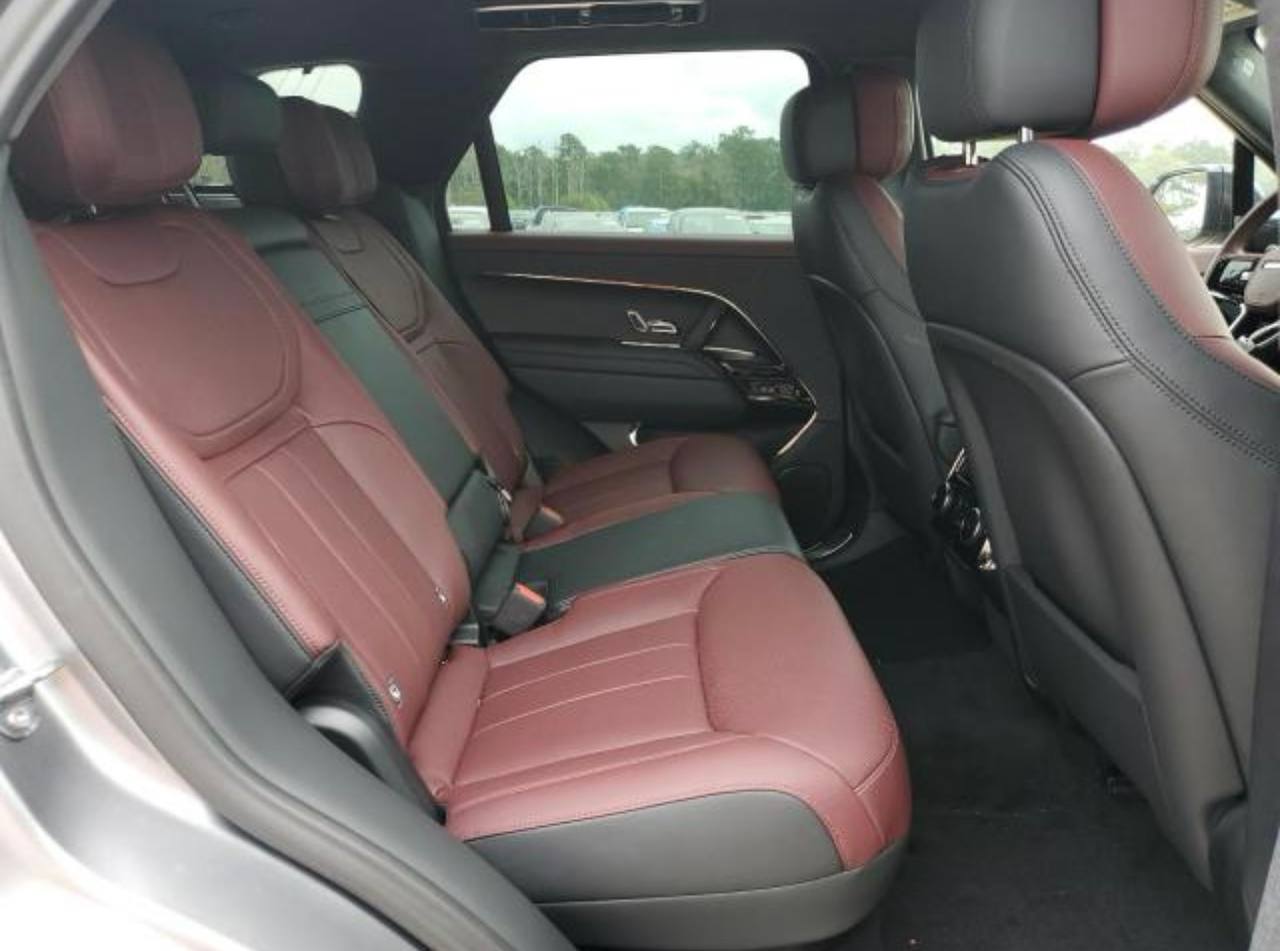 2024 Land Rover Range Rover Sport - Image 10