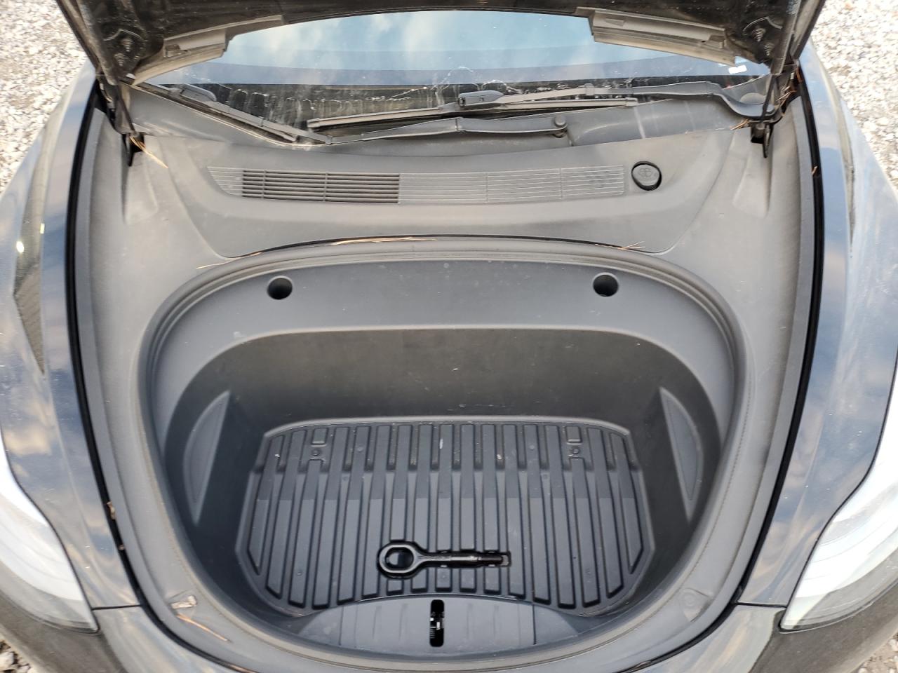 2023 TESLA MODEL 3 - Image 11