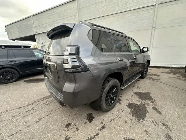 2025 Toyota Land Cruiser Prado - Image 2