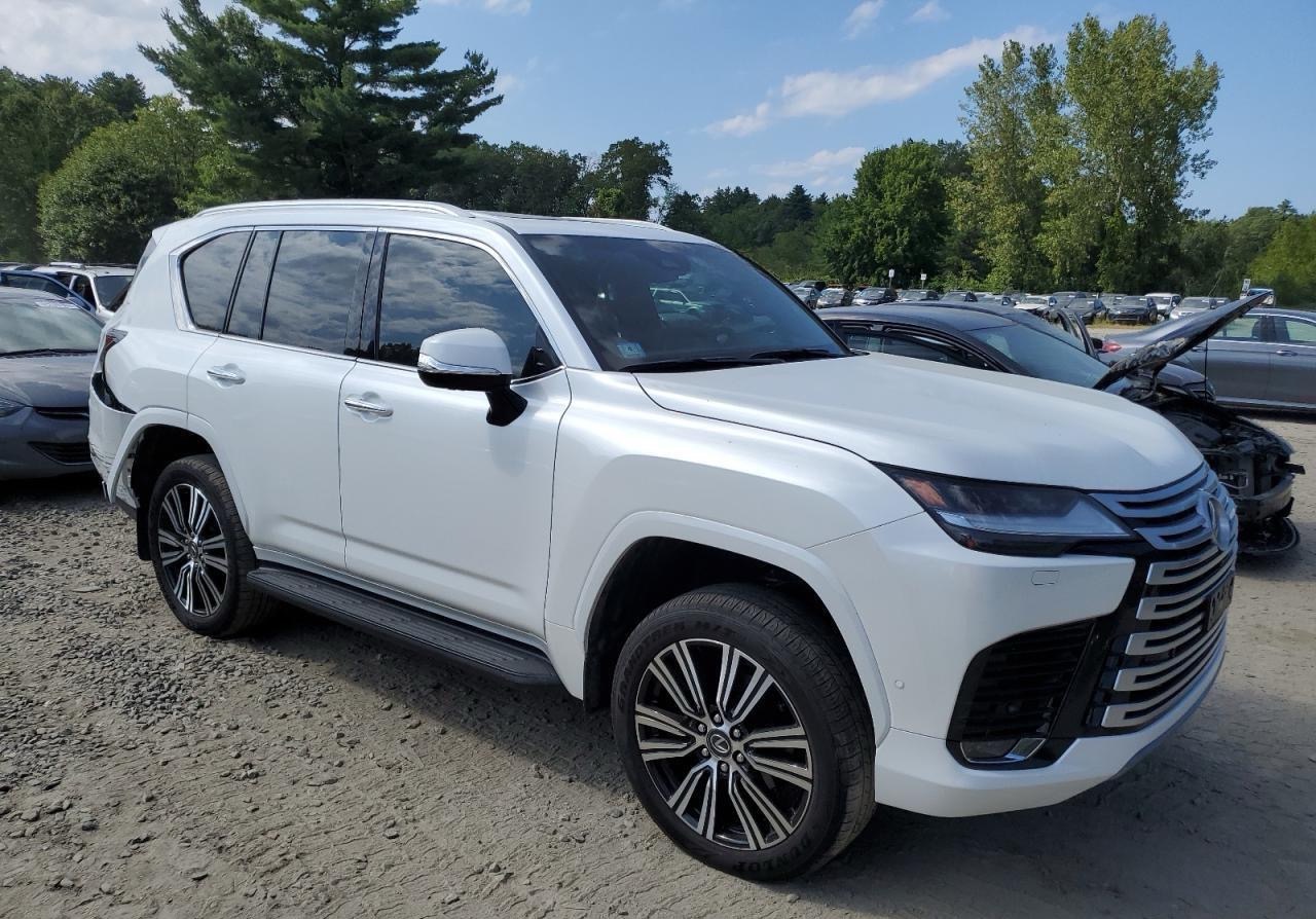 2025 Lexus LX600 - Image 2