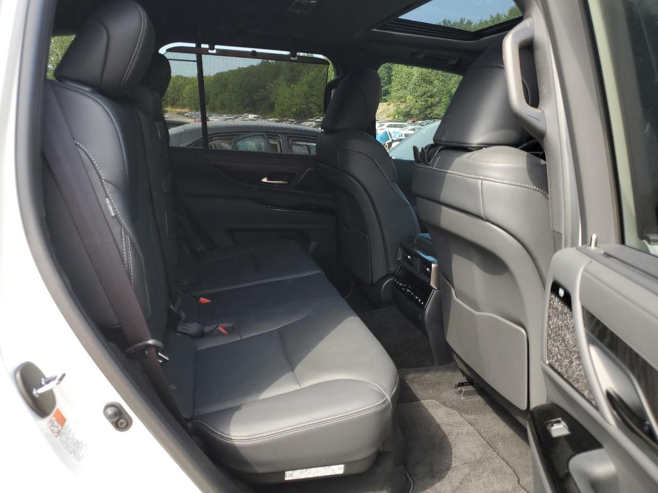 2025 Lexus LX600 - Image 7