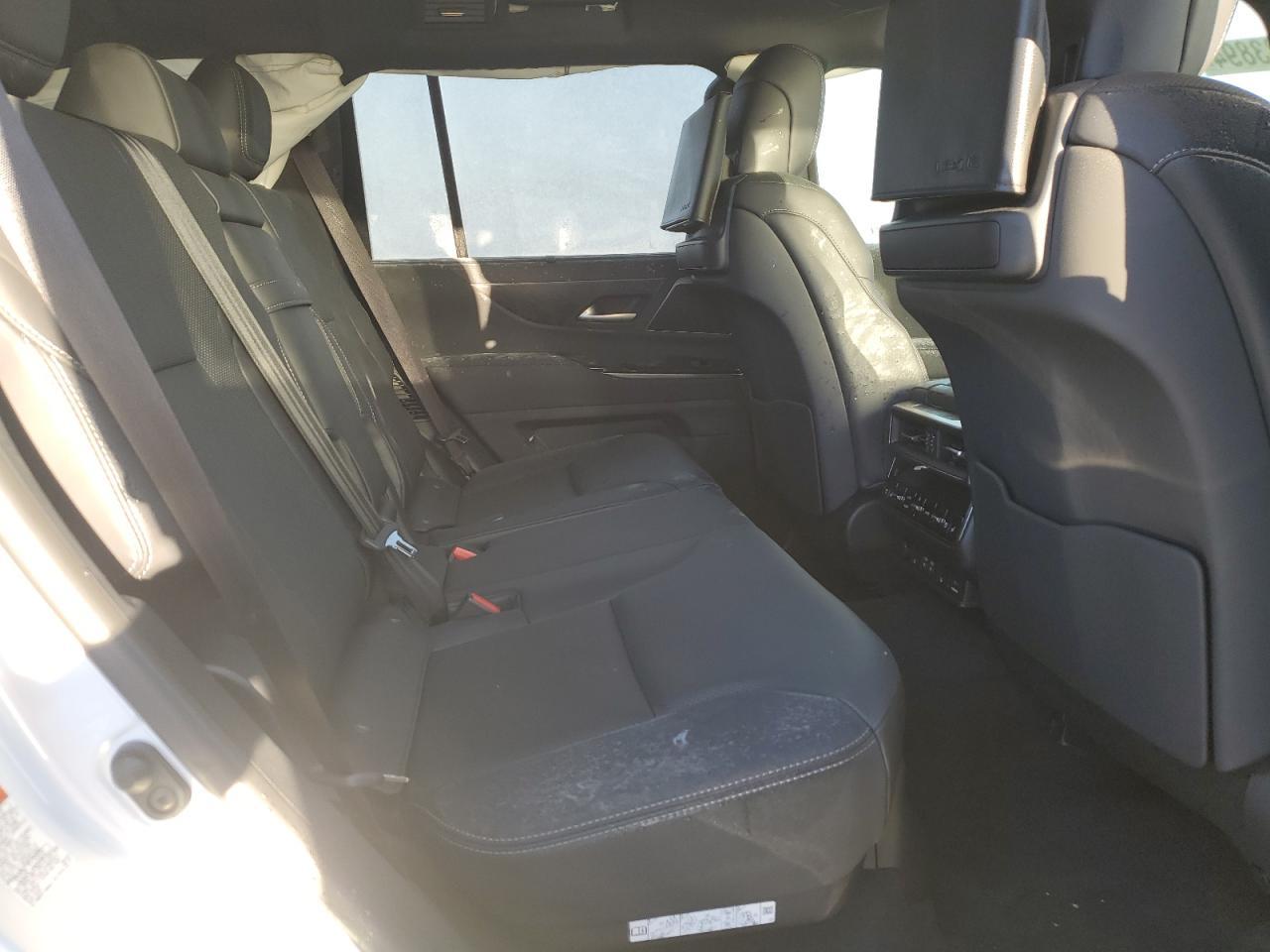 2025 Lexus LX - Image 6