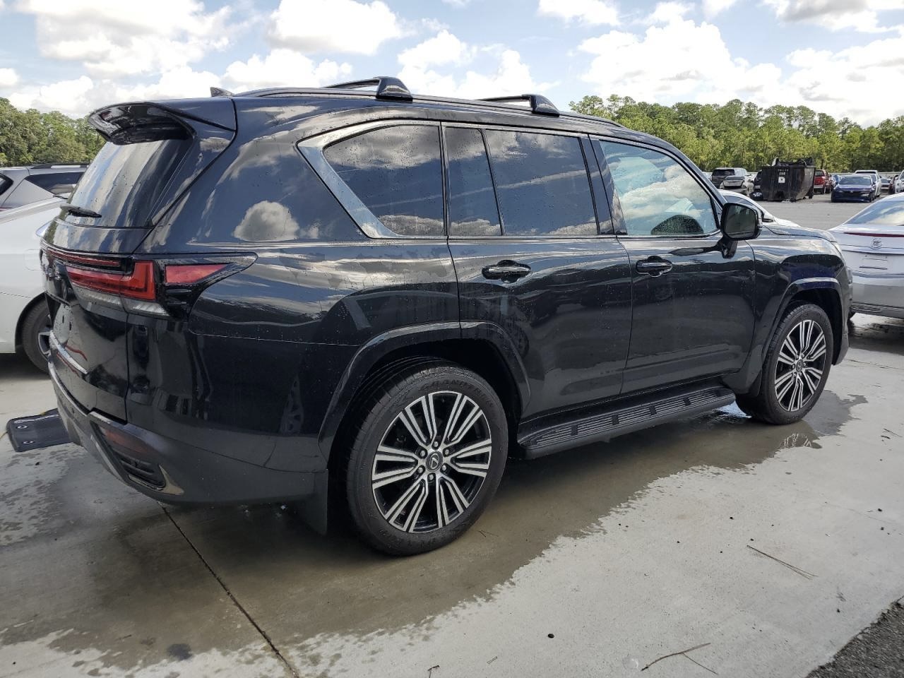 2025 Lexus LX - Image 3