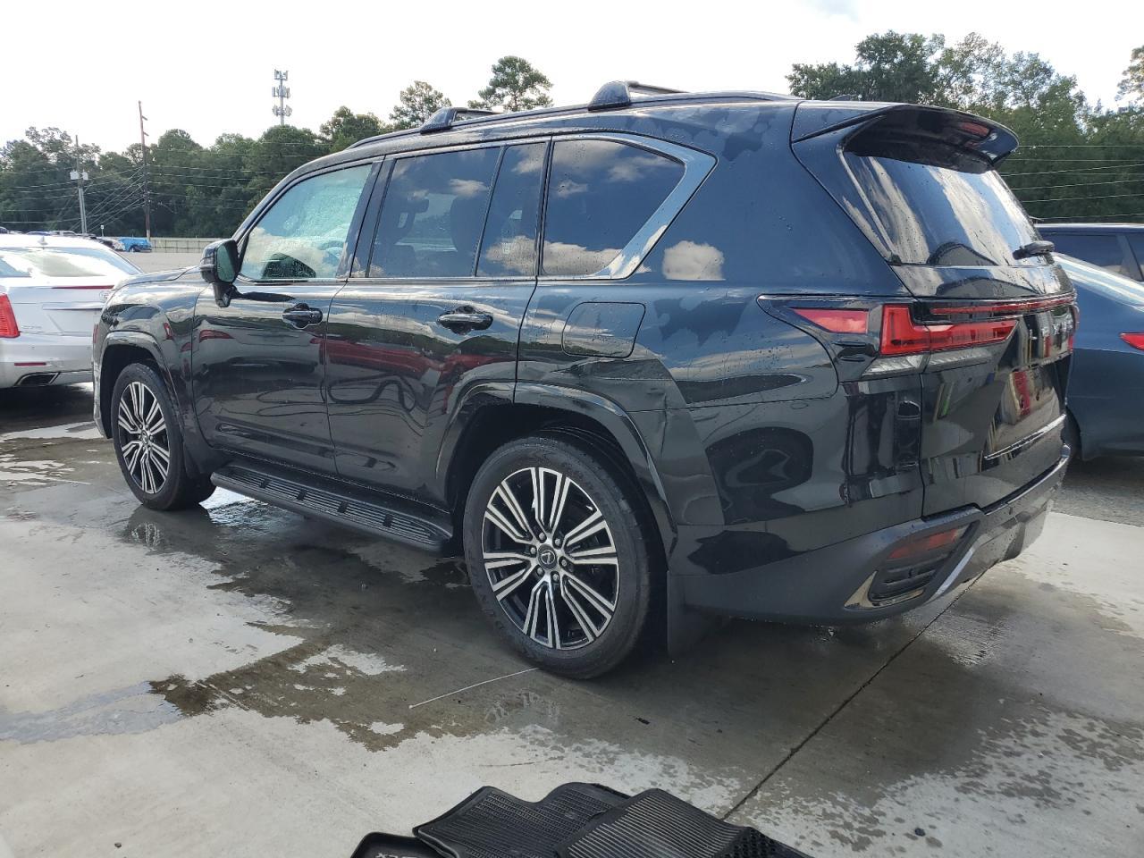 2025 Lexus LX - Image 4