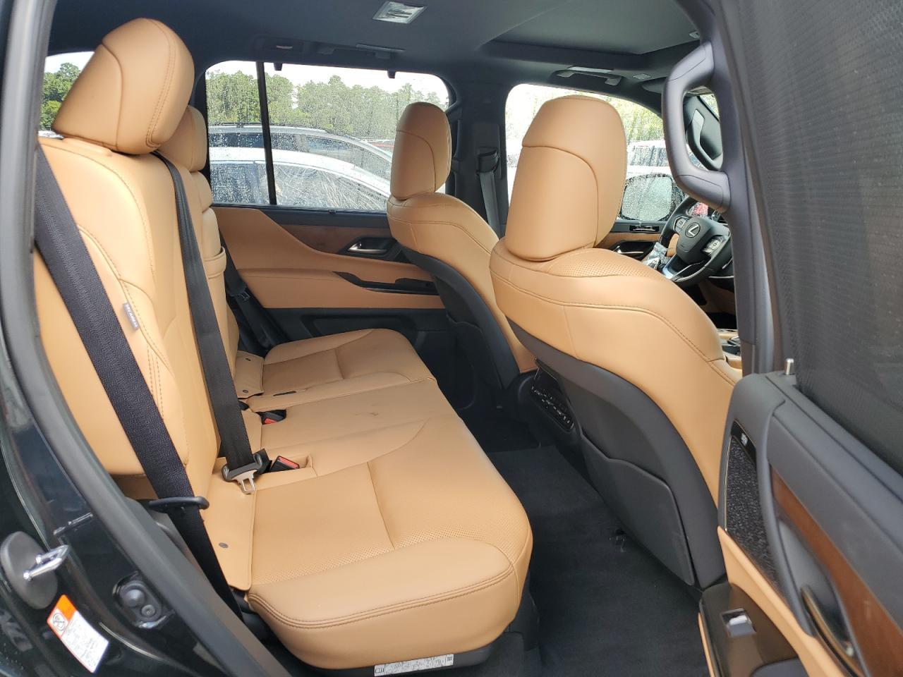 2025 Lexus LX - Image 6