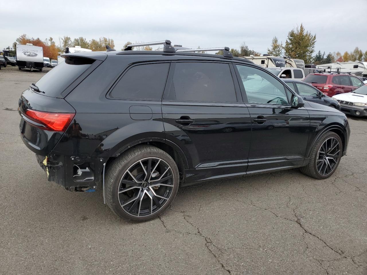 2025 Audi Q7 - Image 4