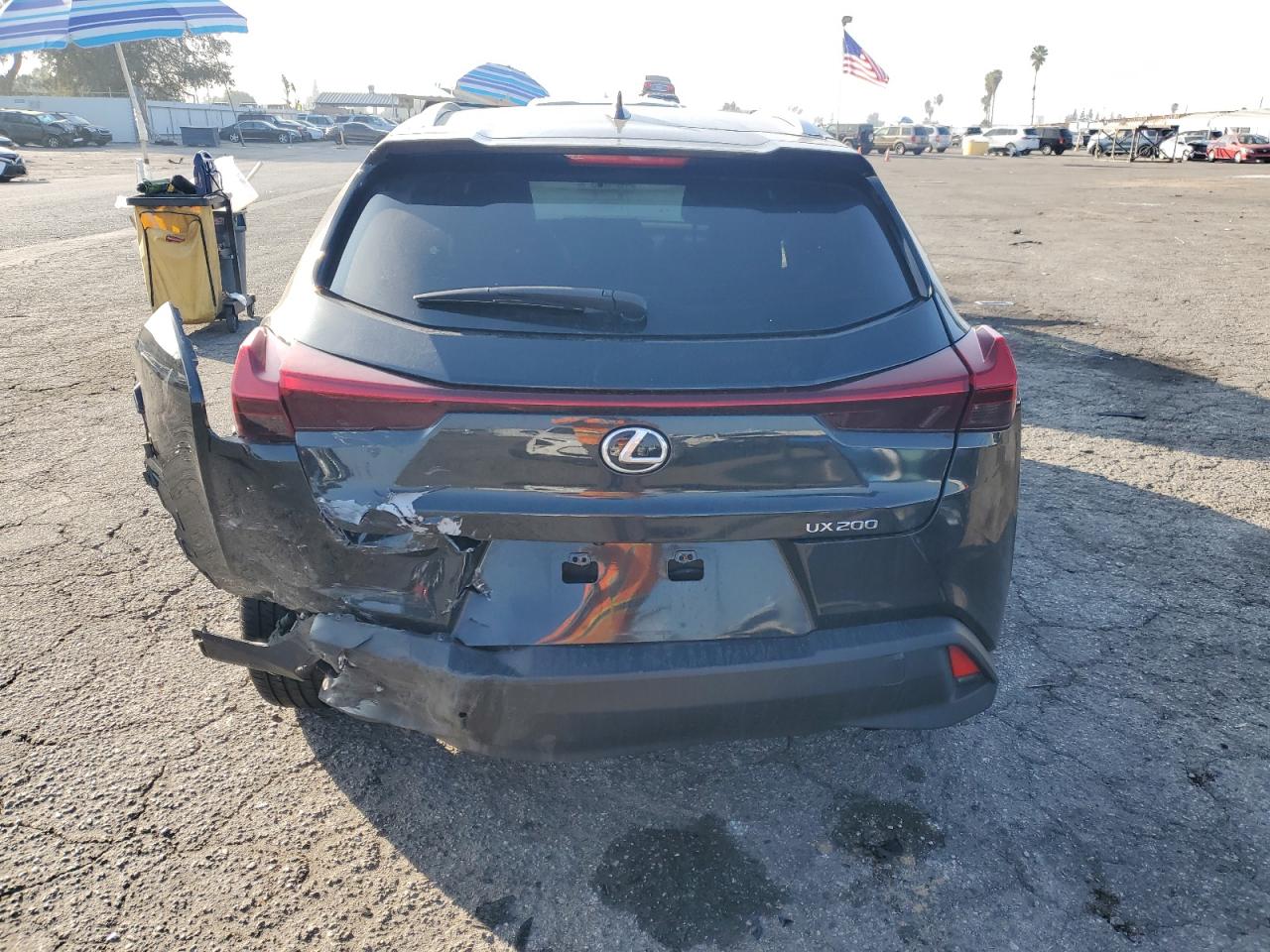 2020 Lexus UX 200 - Image 6
