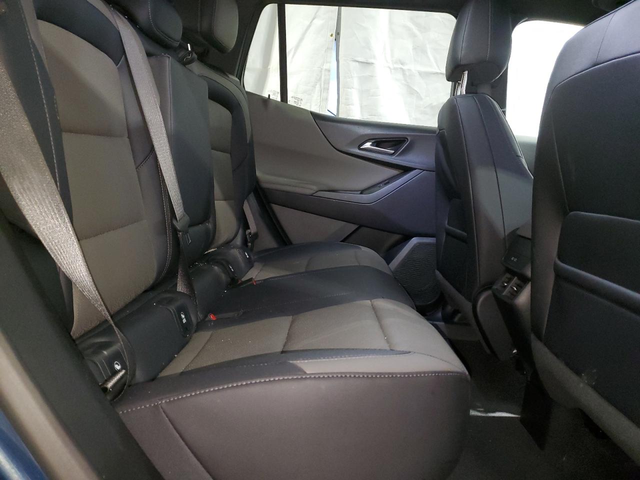 2025 Chevrolet Equinox - Image 11