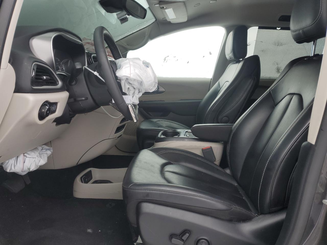 2023 CHRYSLER PACIFICA - Image 7