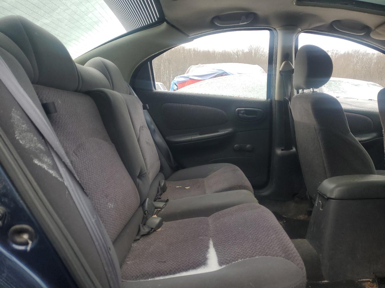 2000 Dodge Neon - Image 10