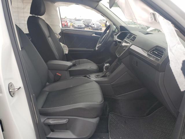 2023 Volkswagen TIGUAN - Image 7