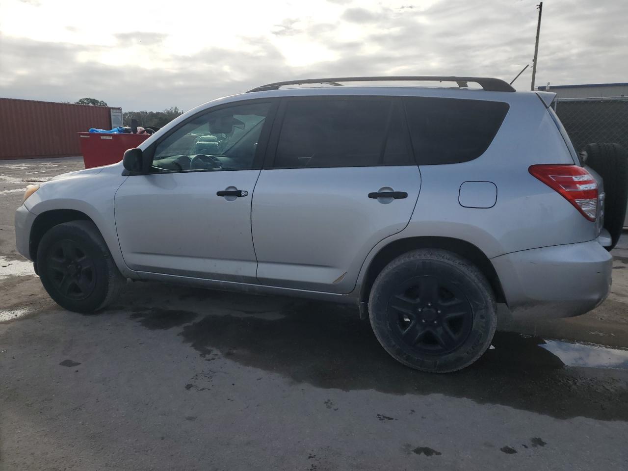 2011 TOYOTA RAV4 - Image 2