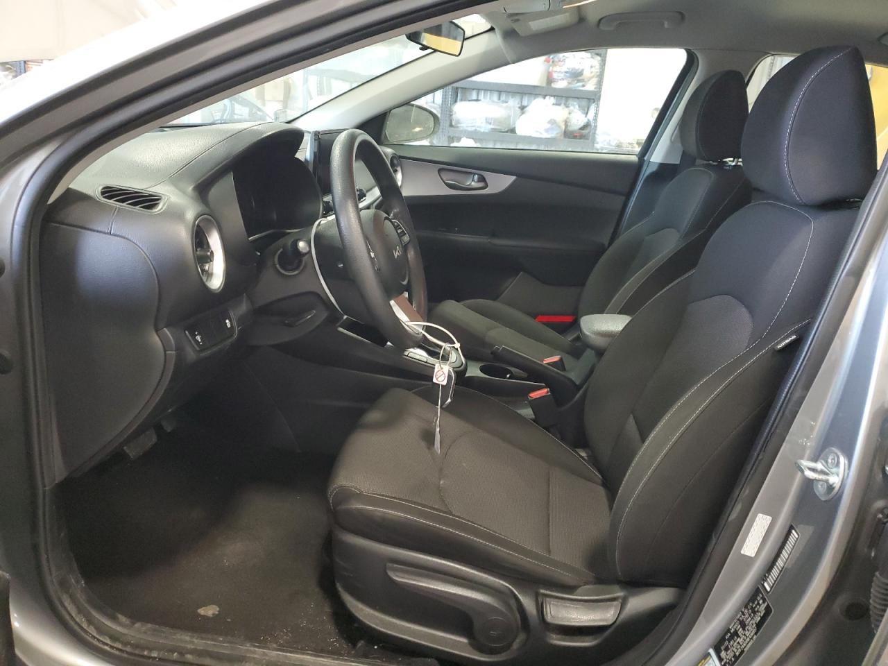 2022 Kia Forte - Image 7