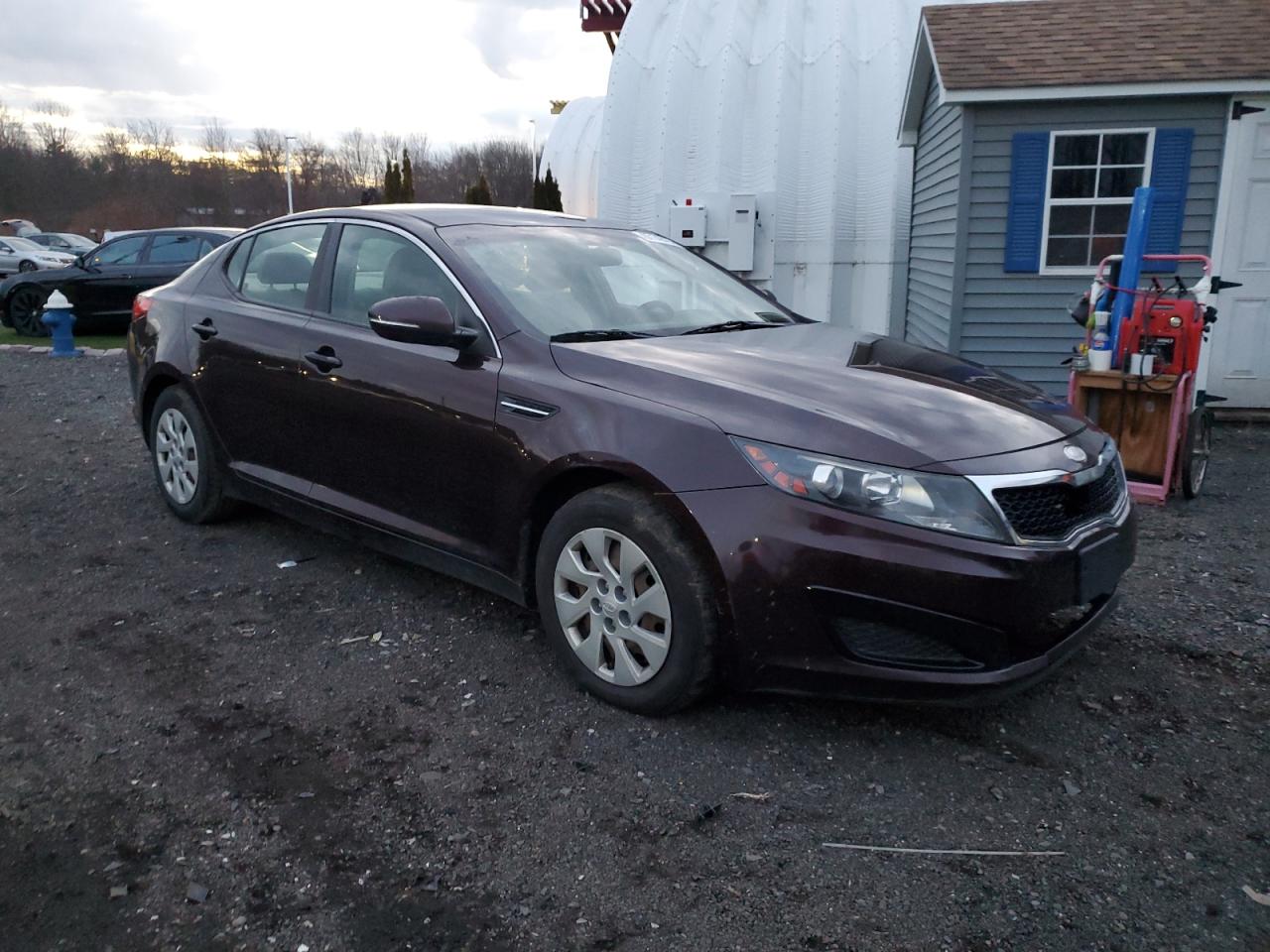 2011 KIA OPTIMA BURGUNDY - Image 4
