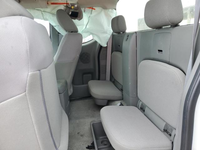 2018 Nissan FRONTIER - Image 10