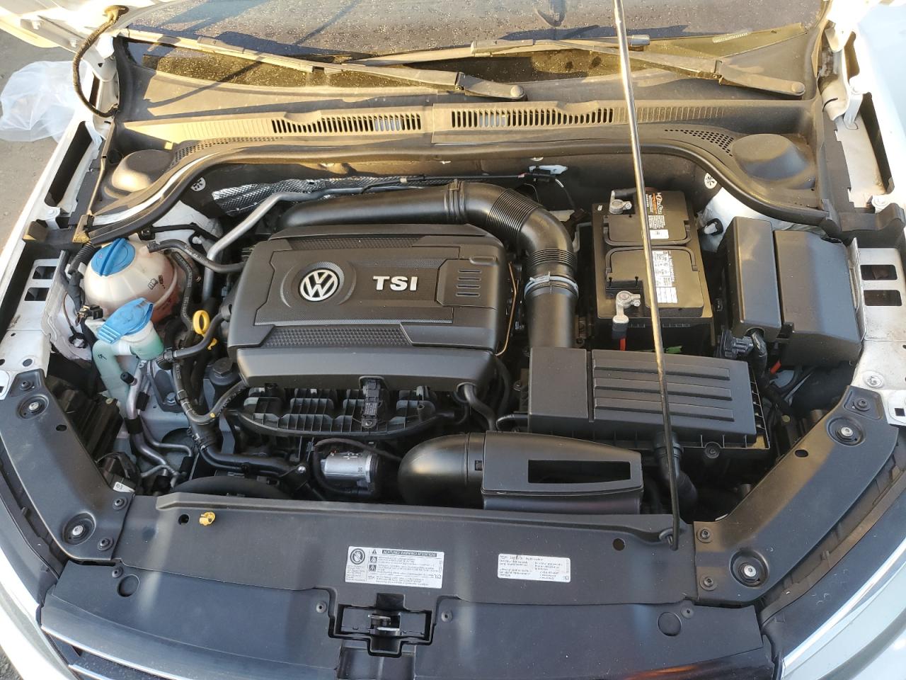 2015 VOLKSWAGEN JETTA - Image 11