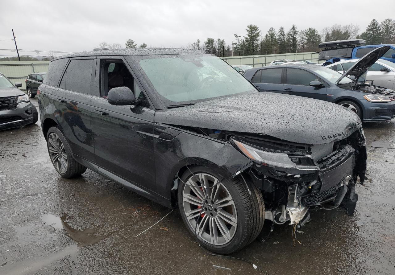 2024 Land Rover Range Rover Sport - Image 3