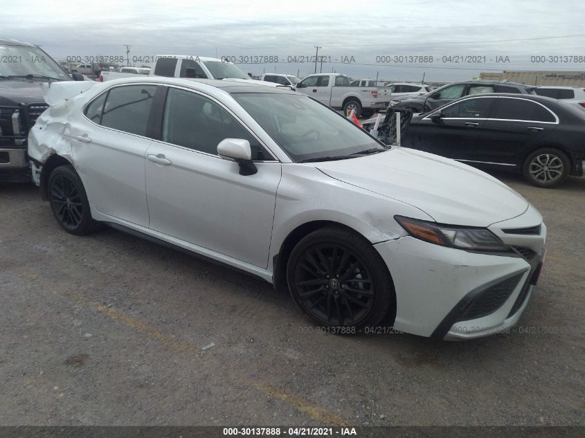 2021 Toyota Camry - Image 3