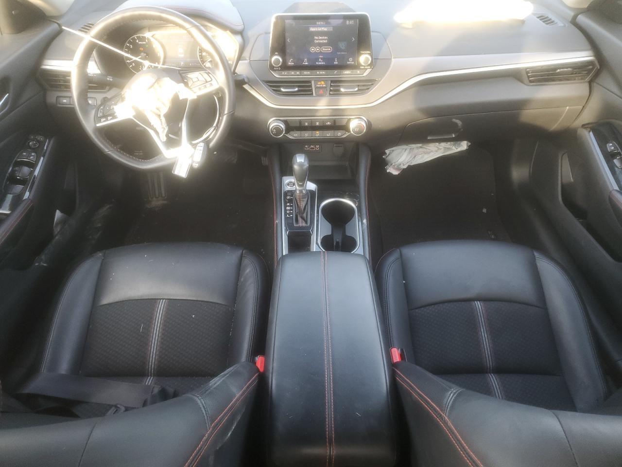 2024 Nissan Altima - Image 8