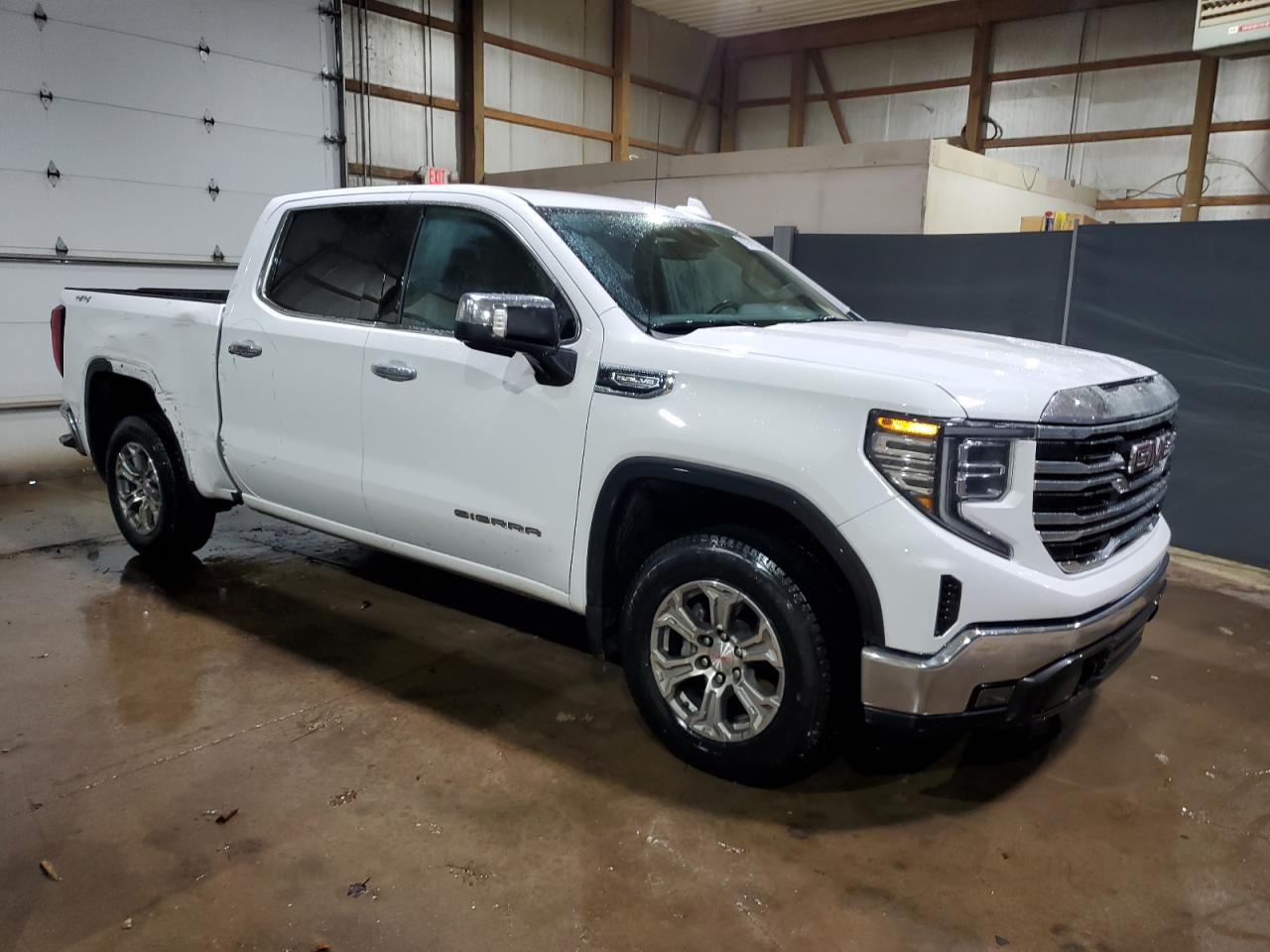 2024 GMC Sierra - Image 4