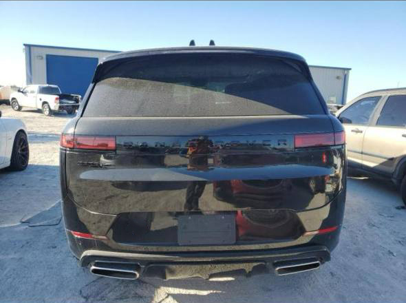 2024 Land Rover Range Rover Sport - Image 9