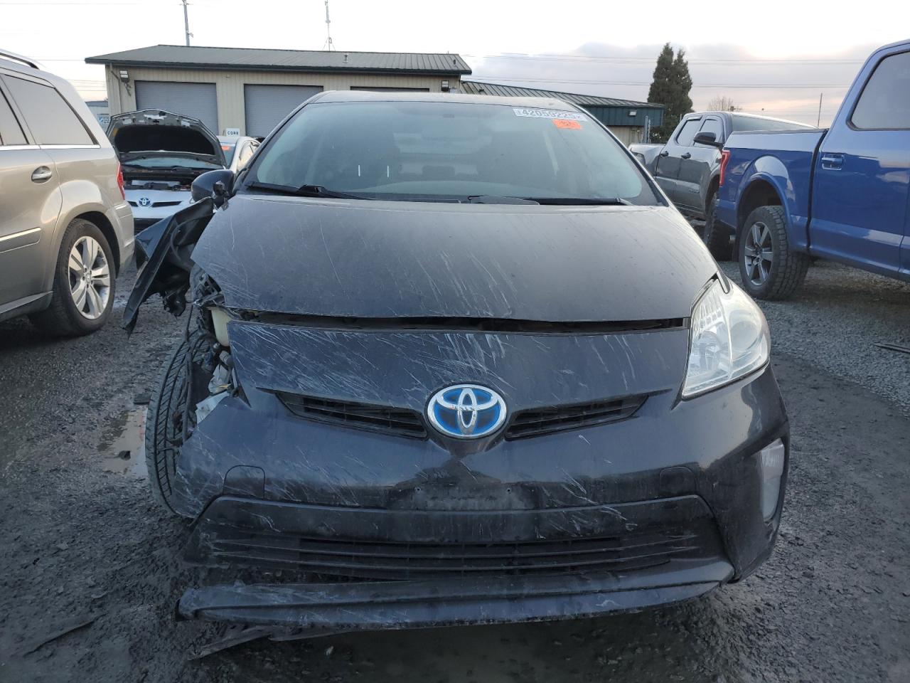 2014 Toyota Prius - Image 5