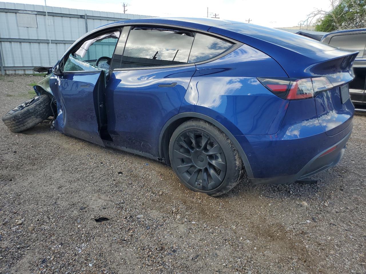 2022 TESLA MODEL Y BLUE - Image 2