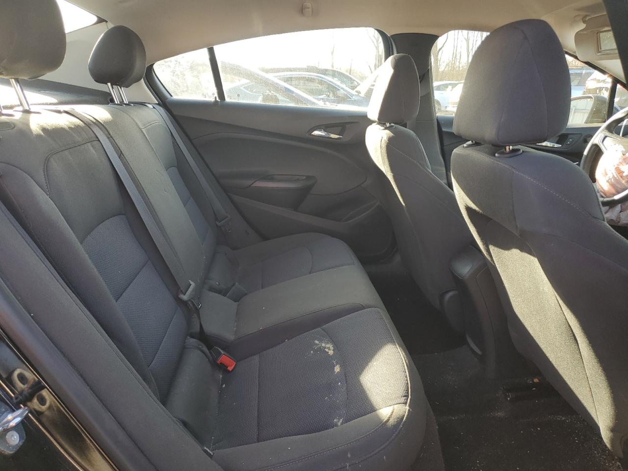 2018 Chevrolet Cruze - Image 10