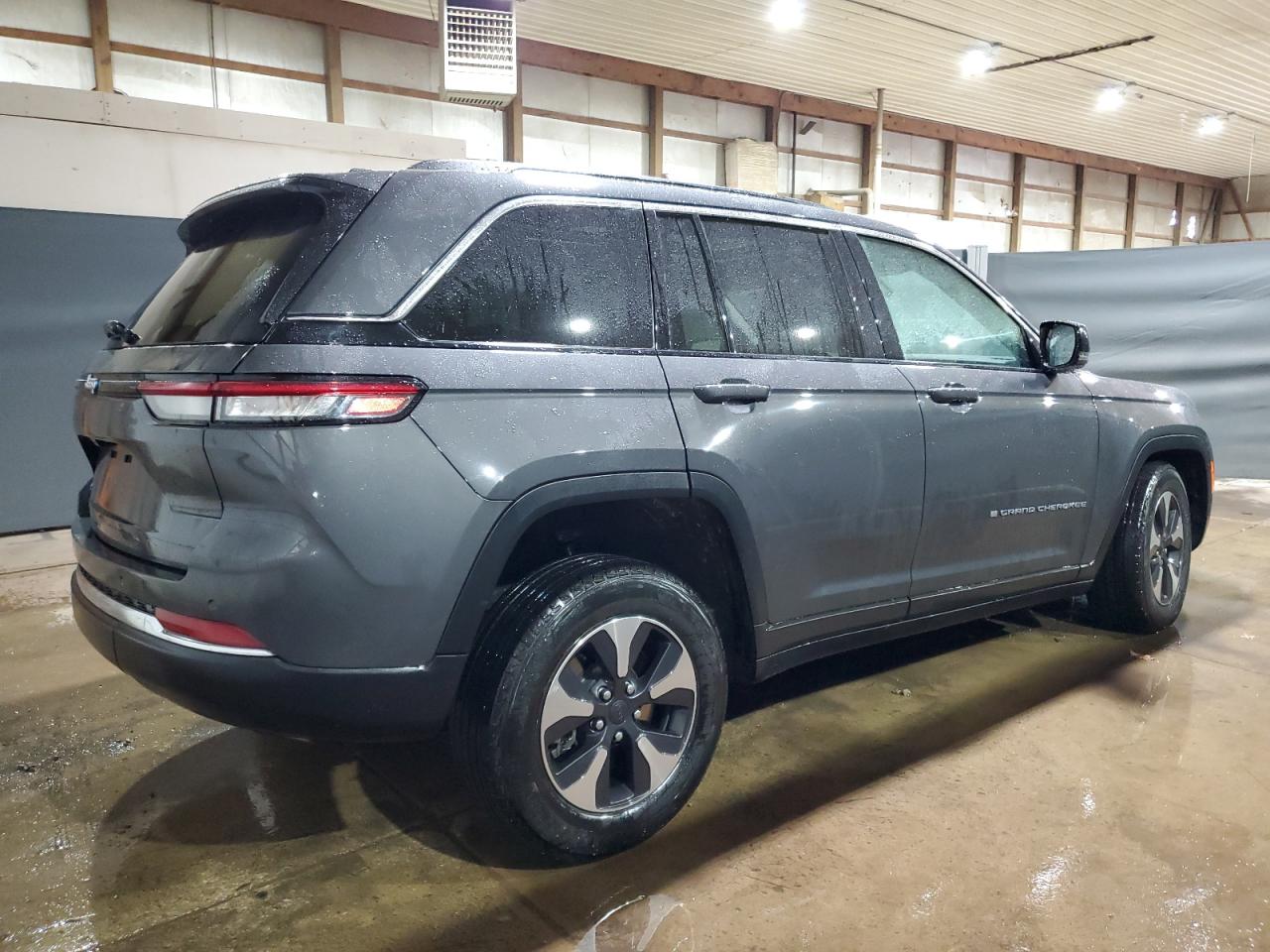 2024 JEEP GRAND CHER - Image 3