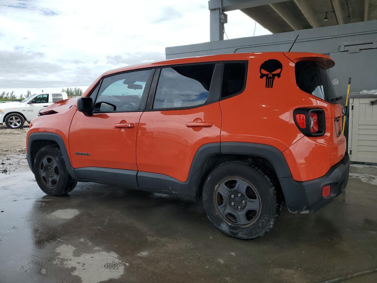 2016 Jeep Renegade - Image 2