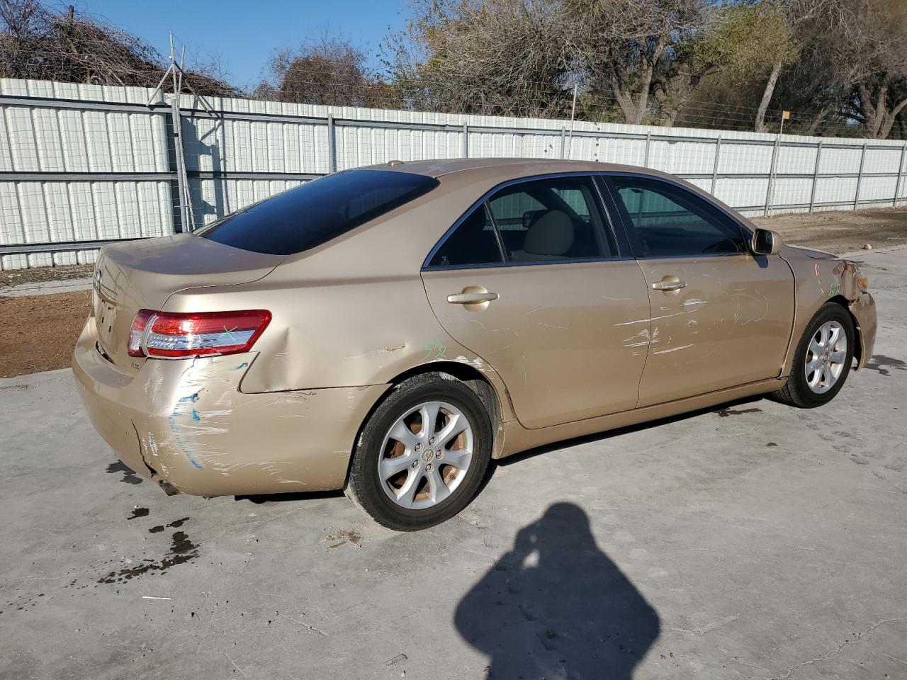 2011 Toyota Camry - Image 3