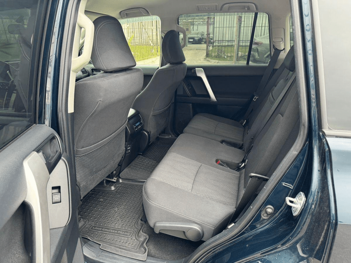 2021 Toyota Land Cruiser Prado - Image 7