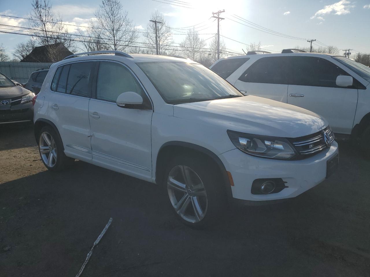 2014 VOLKSWAGEN TIGUAN - Image 4