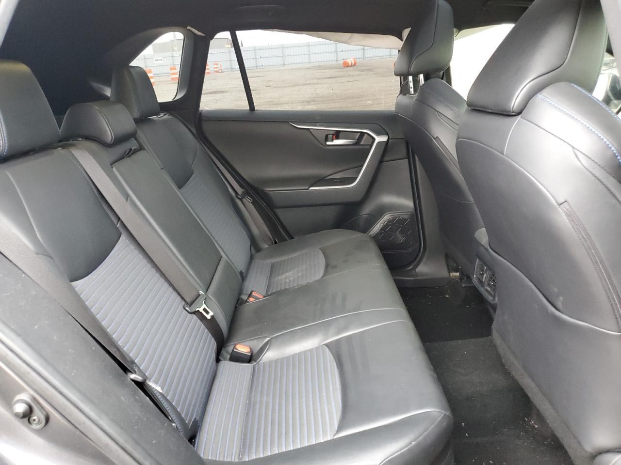2021 Toyota Rav4 Hybrid - Image 9