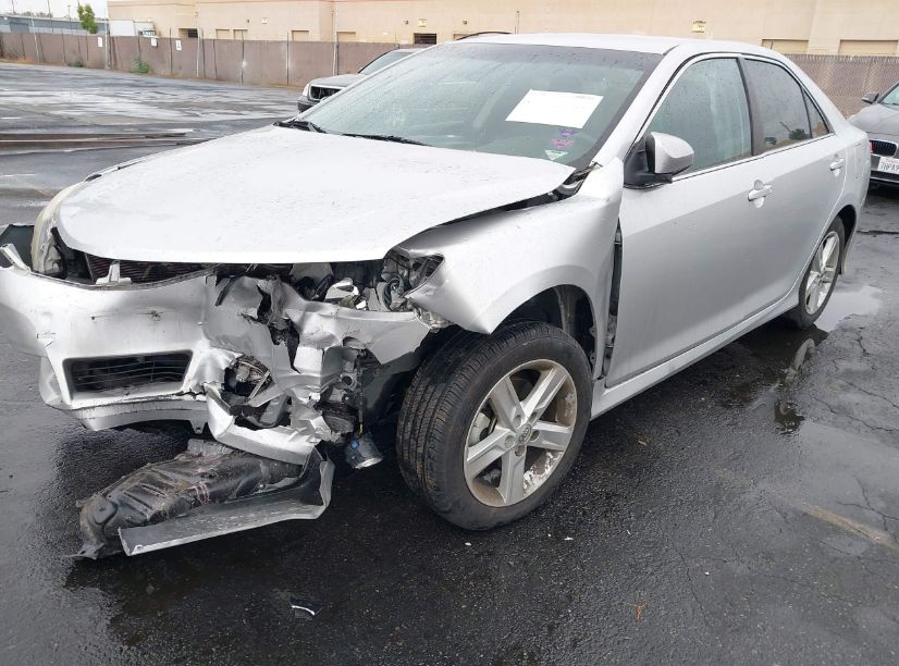 2014 Toyota Camry - Image 2