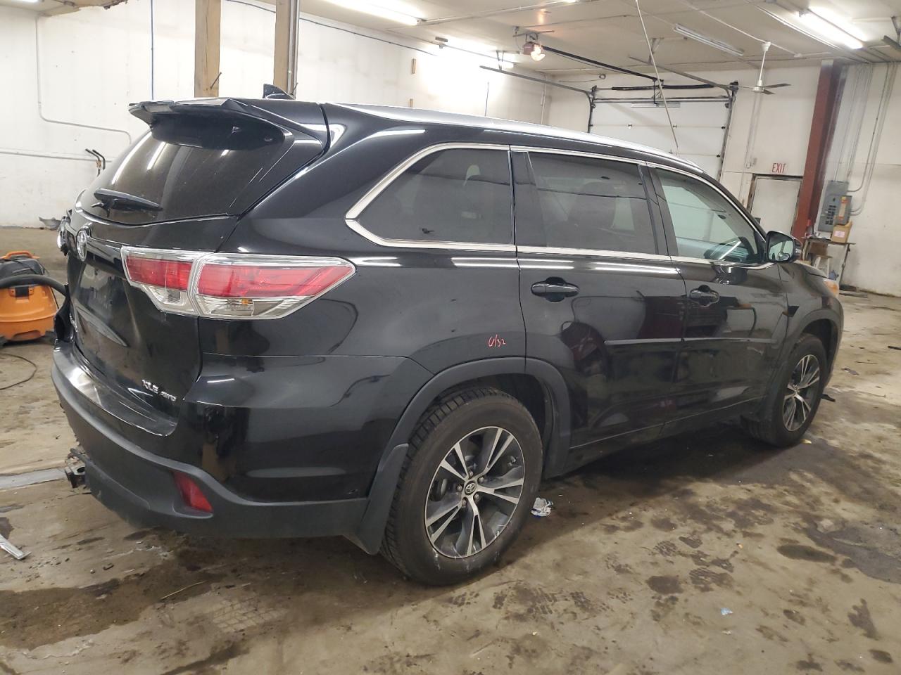 2016 TOYOTA HIGHLANDER - Image 3