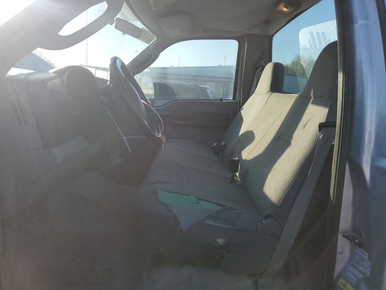 2006 FORD F250 SILVER - Image 7