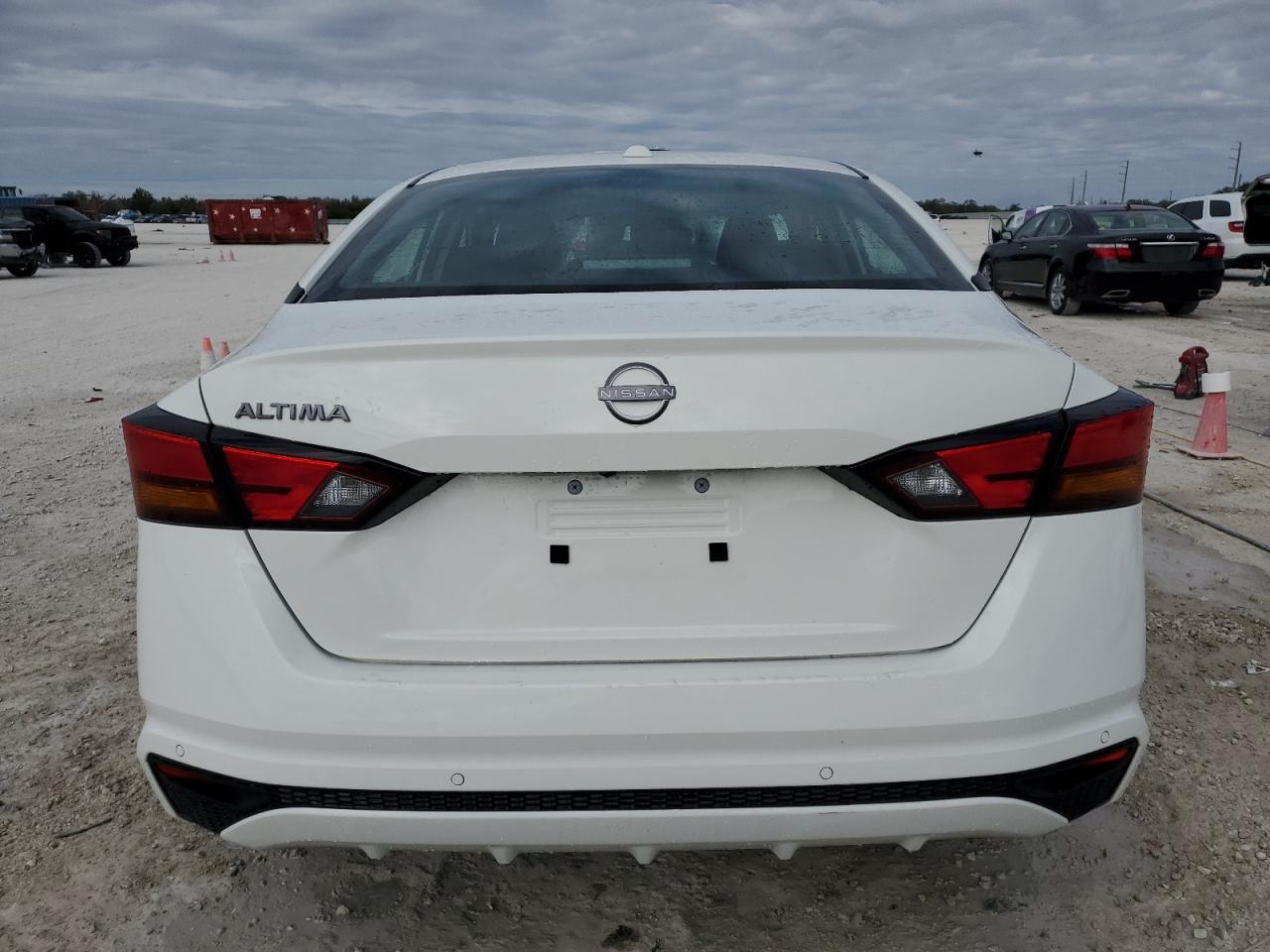 2025 NISSAN ALTIMA WHITE - Image 6