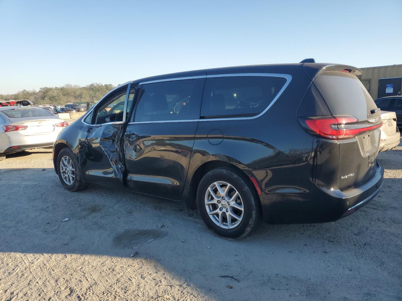 2023 CHRYSLER PACIFICA BLACK - Image 2