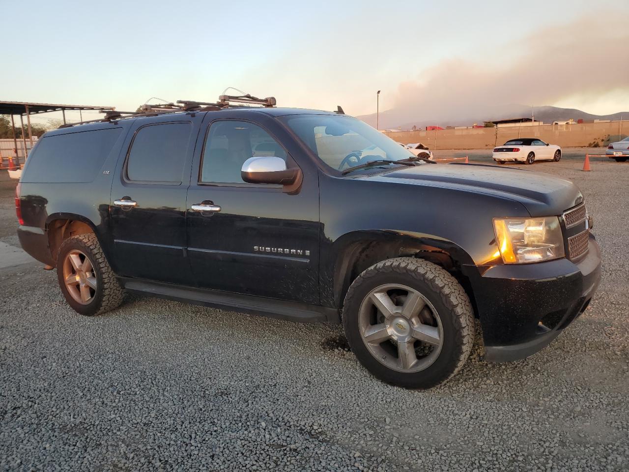 2007 CHEVROLET SUBURBAN - Image 4