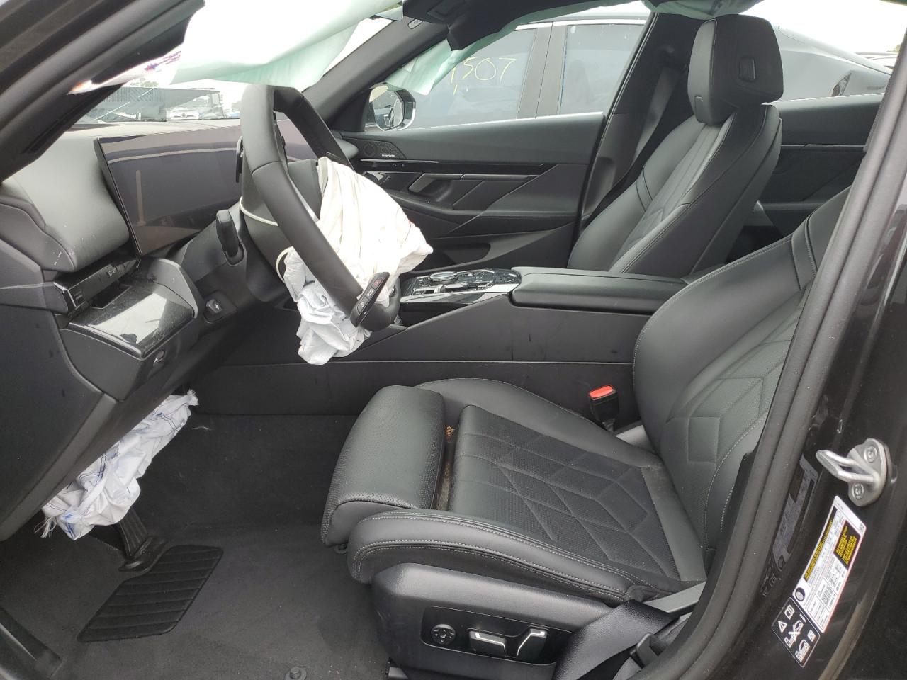 2024 BMW 5 SERIES BLACK - Image 7