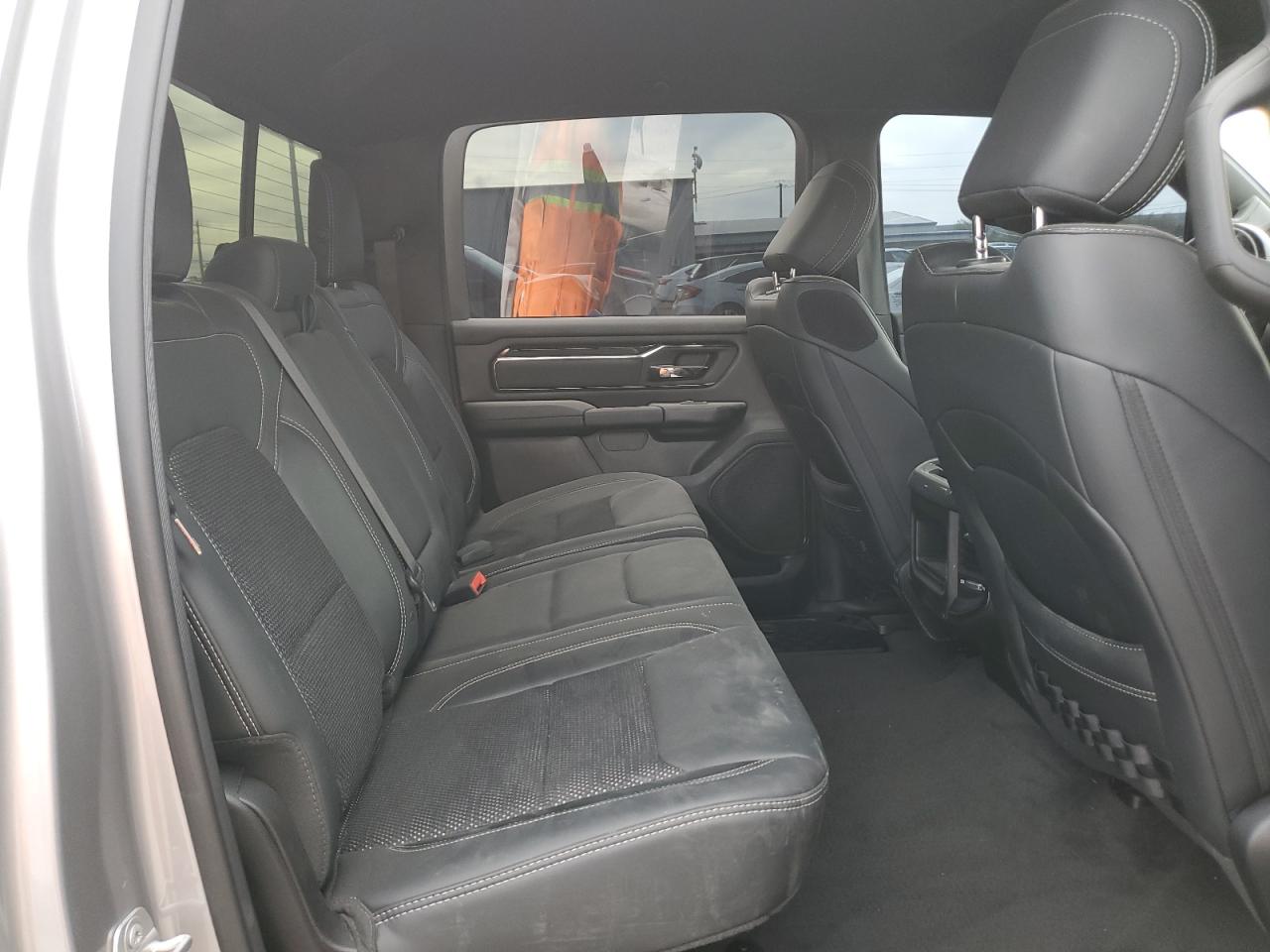 2021 RAM 1500 SILVER - Image 10