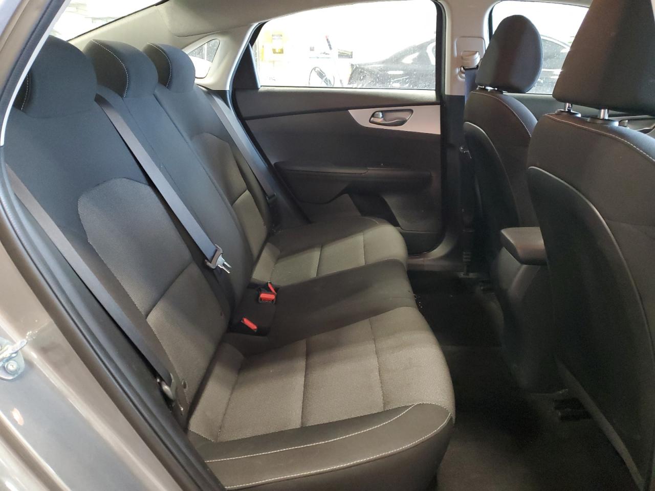 2022 Kia Forte - Image 10