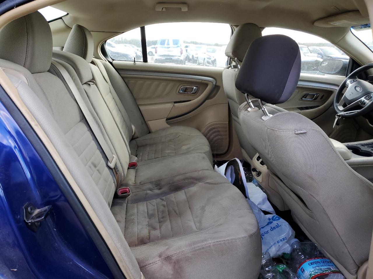 2015 Ford Taurus - Image 10