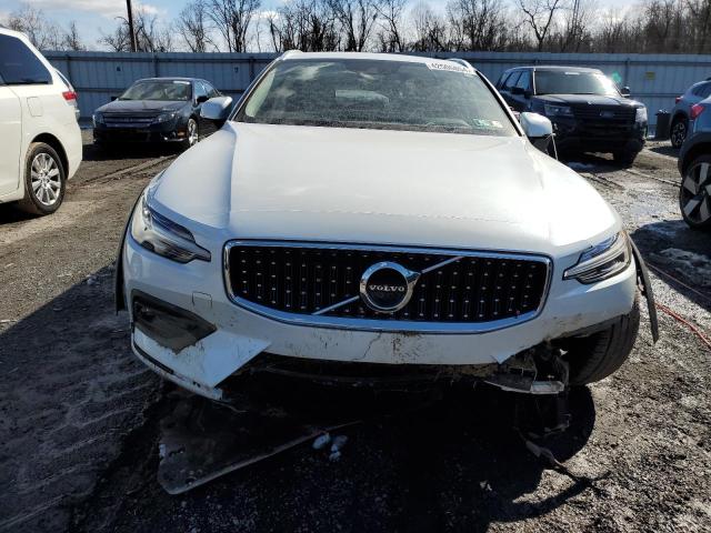 2021 Volvo V60 - Image 5