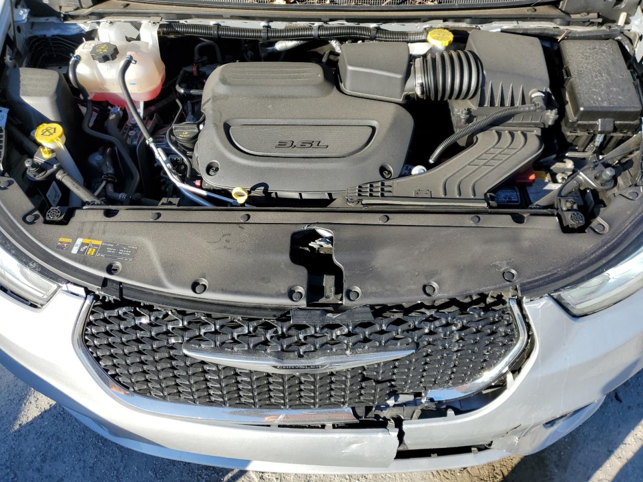 2024 CHRYSLER PACIFICA - Image 12